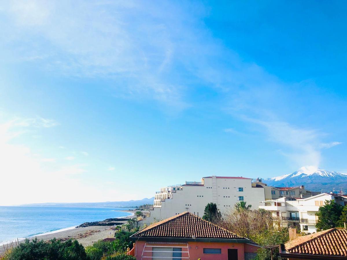 The Dream - Seafront Loft Lägenhet Giardini Naxos Exteriör bild